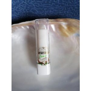 Лечебный бальзам для губ с маслом кокоса